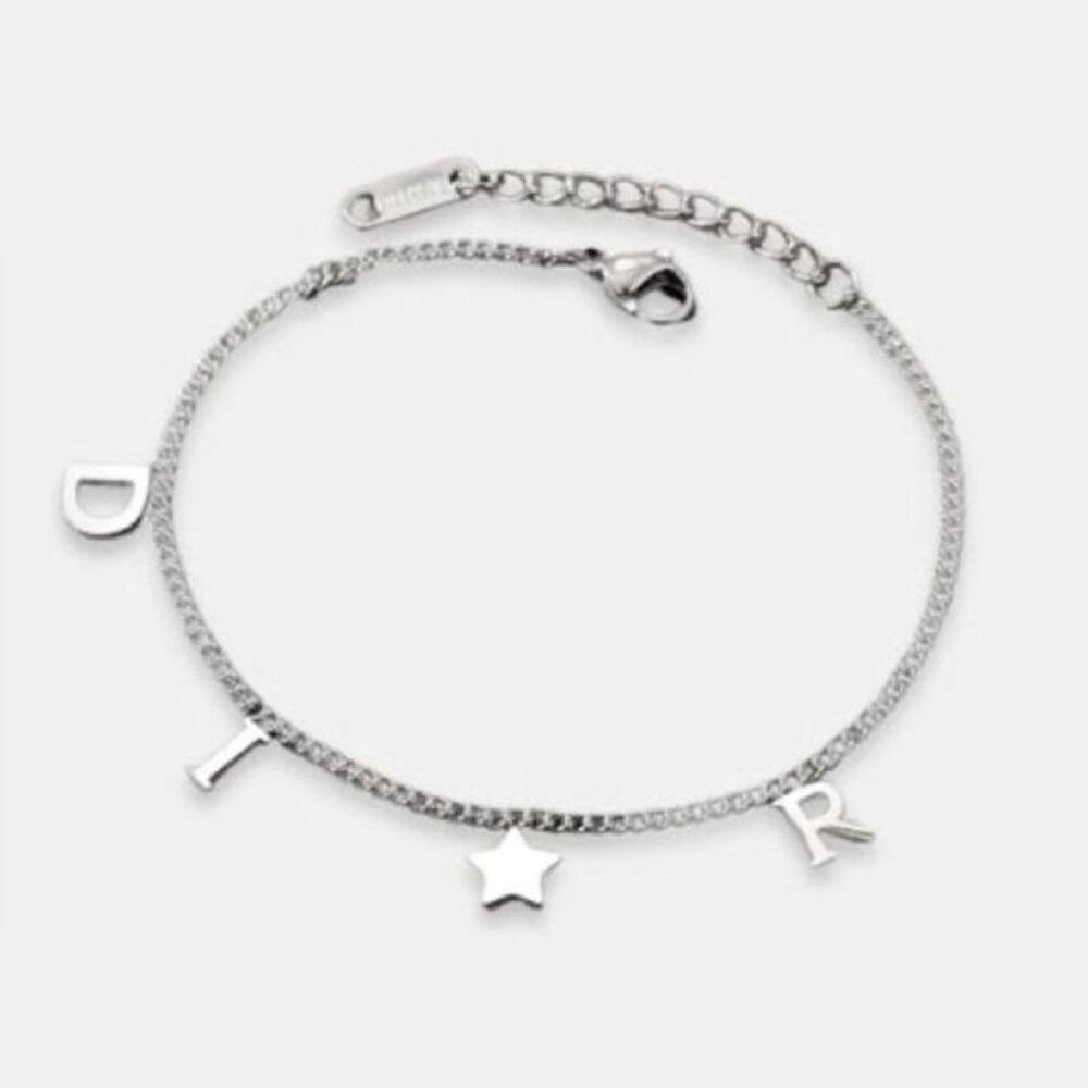 Dainty Star Bracelet Q30